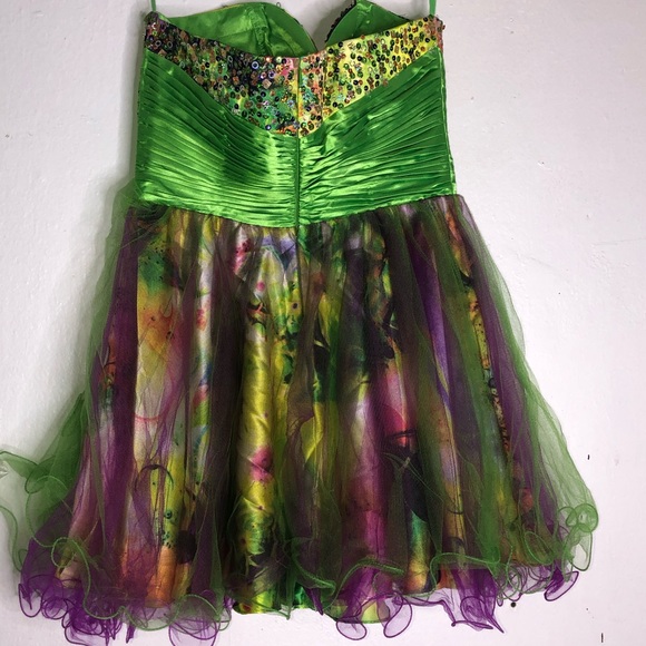 Prom Dress - Picture 2 of 5